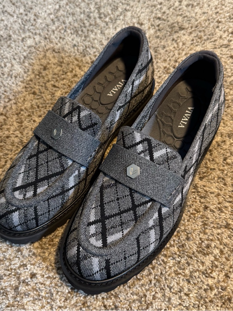 Vivaia Francesca Grey Patterned Slip-On Loafers - 8